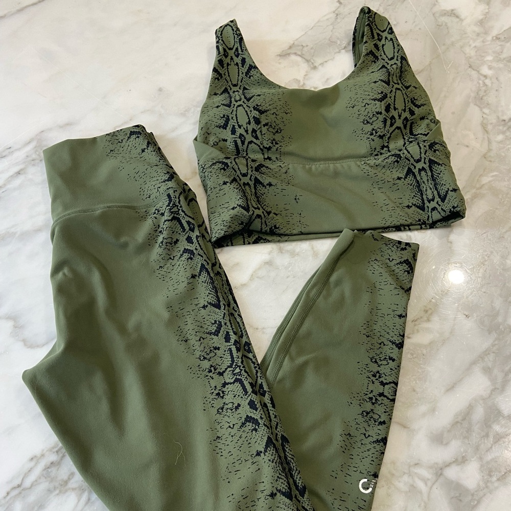 Curves N Combatboots Crop Bra and Leggings Set